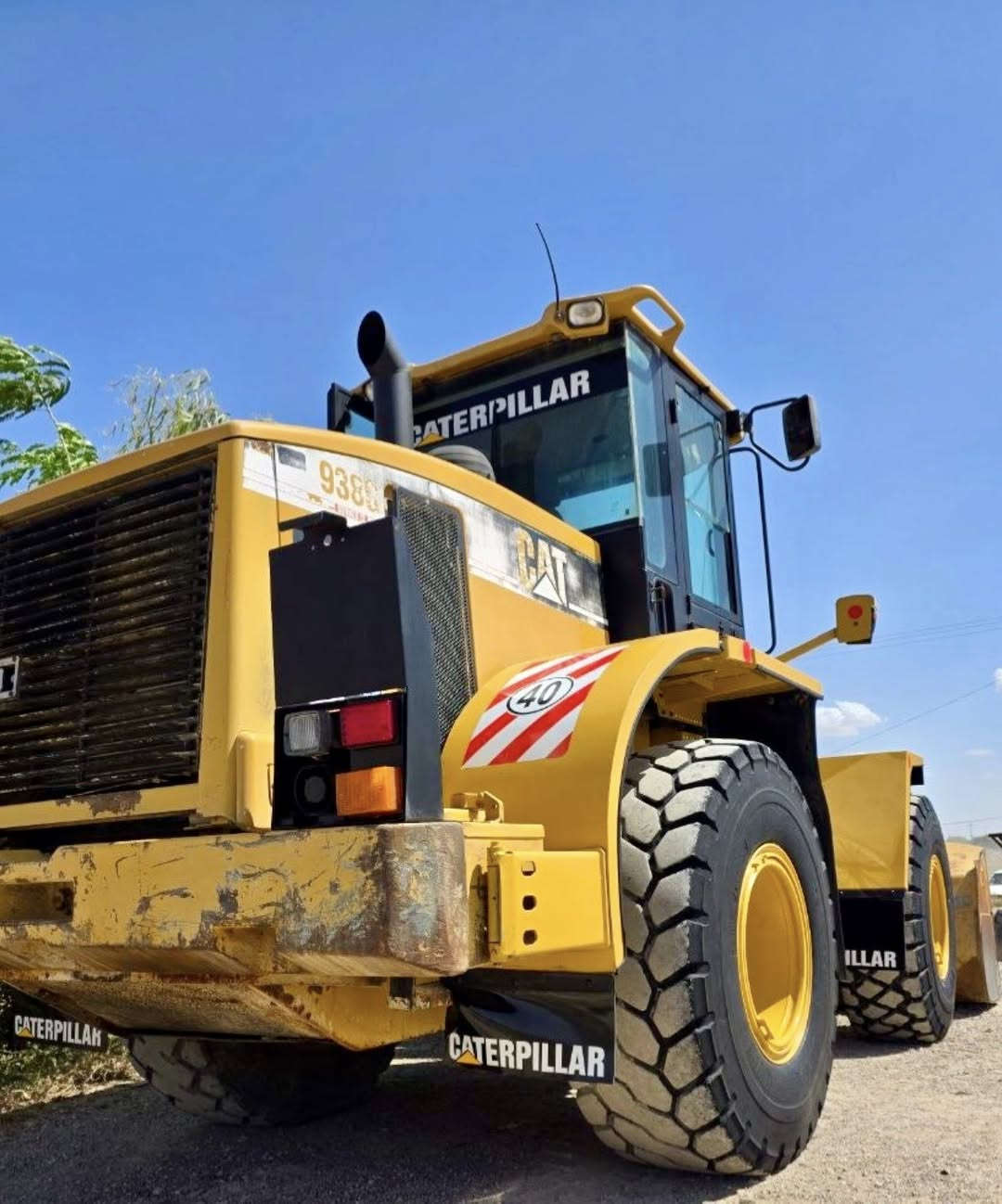 🔸 CAT 938G
🔸 موديل 2005
🔸 ساعات العمل: 13,000 ساعة فقط

✅ دخول جديد – منفيست بصرة
✅ المكينة كفالة عامة
✅ جميع الأجزاء أصلية
✅ جاهز للعمل مباشرة وشرط الفحص
✅ تخم إطارات جديد
✅ تبريد ممتاز
✅ ليبر عدد 2

💥 شغل نظيف وحالة ممتازة
💰 السعر مناسب جداً ومغري للجادين

📞 للاستفسار والاتصال على الأرقام التالية:
📱 ***********
📱 ***********

📍الموقع: ديالى – جلولاء
🏢 شركة الحاج مصطاف العسكري للمعدات الثقيلة

#شفل #CAT938G #كاتربلر #معدات_ثقيلة #للبيع #معدات_انشائية #ديالى #جلولاء
