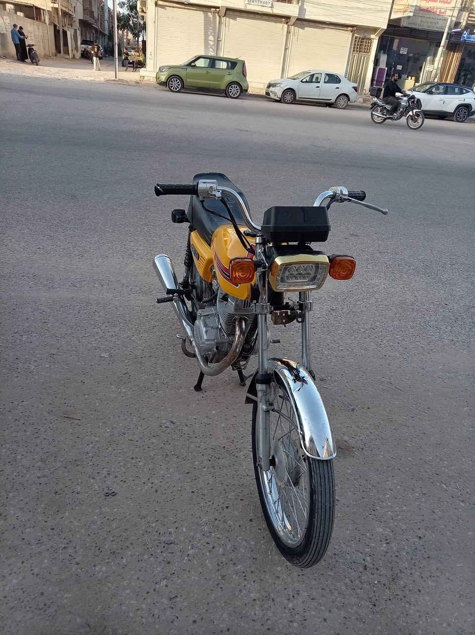 ٤ كير لا تنقيص ولا تبخير شلعة ومعدل كهربائيات شغالة كلها جيب باتري وشغل عايزها دشبول بس  اوراق اصووولي  ٤٥٠ وبيها مجال  
كربلاء الجاير  
***********
