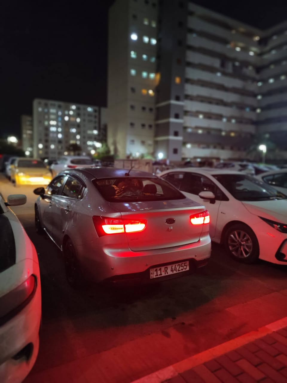 السلام عليكم للبيع
كيا ريو 2012 وارد امريكي 

محرك 1600 

بمواصفات كاميره خلفيه حساسات خلفيه فول تحكمات ستيرن شاشه ملونه ويل كبب لايتات امامي ابو الدد بك لايت لدد بلوجكترات 

سياره رقم مميز باسمي 

(حادث سياره خلفي تبديل صندوك كفاله شواصي ولغود بدون ايرباك بيهه فقط رشات  صبغ، بدون تبديل كلهه ليبل واحد ابيع صبغ حزام) 

متوفر سونار على الخاص 

مكان سياره بغداد بسمايه 

االسعر 78$

*********** متوفر واتس اب
