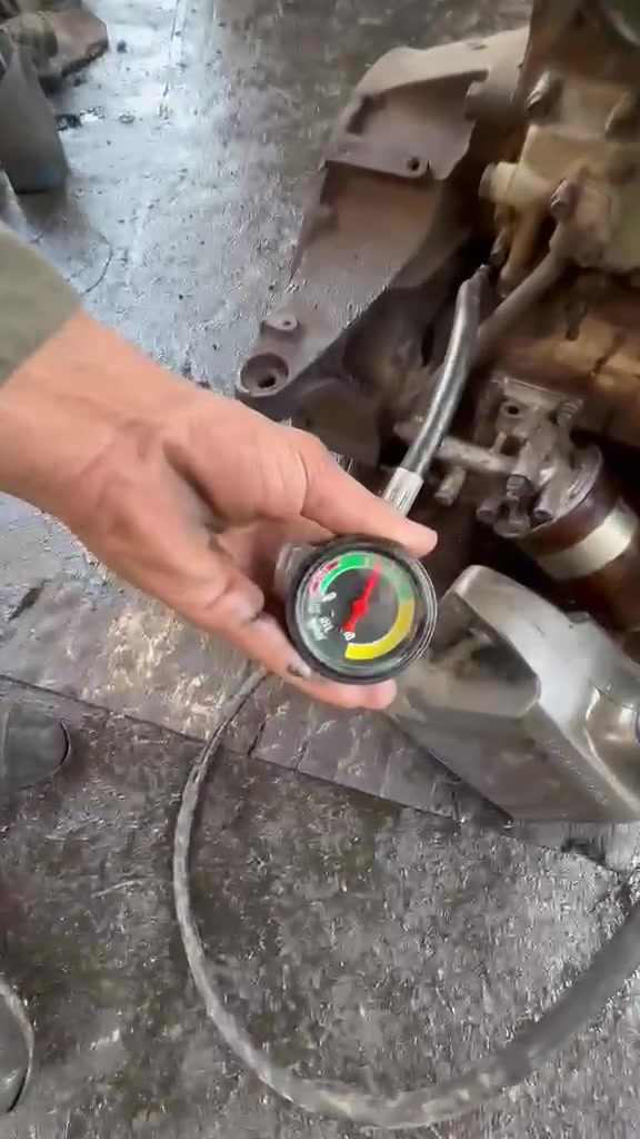 سلام عليكم محركات حاويه جدد حجم 102 شرط النظافه مكان واسط الحفريه ،،، الاستفسار ***********
