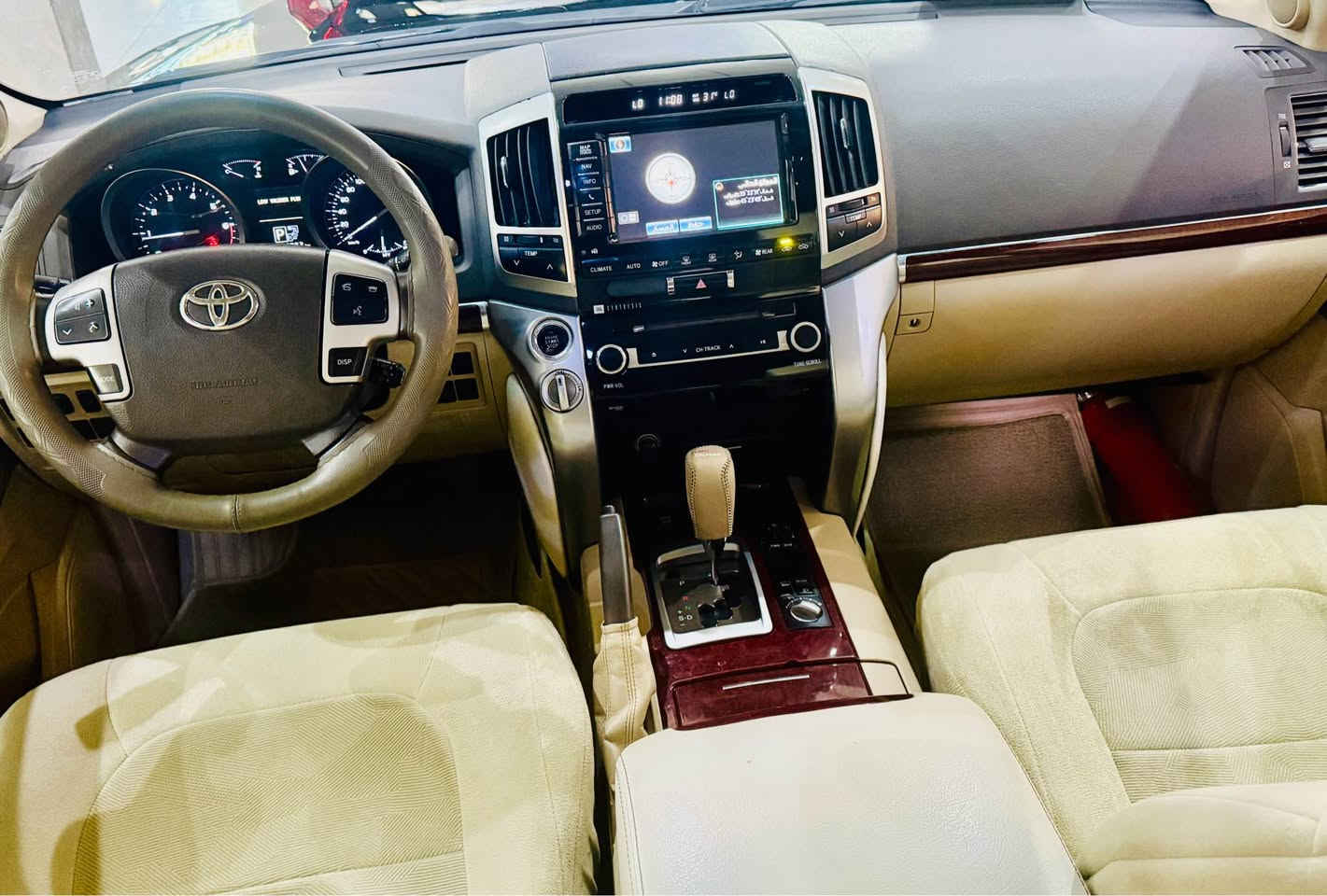 تويوتا لاند كروزر VXR موديل 2014، مواصفات لكزس 
محرك 8 سلندر 4,600

اعلى  فئة بلاندكروزر فول مواصفات

ثلاث قطعه سبغ بدون دواخل بشرط بونيد و جملغ وباب 

 كير ومكينة بشرط مامفتوح 
كهربائيات و صدر بشرط 
ماشیە 114 الف کیلو  
رقم وسنوية جديد حتی 2030 
 
سعر بيع 363 ورقه مجال كلش بصيط
 
مكان السيارة السليمانية
*********** السليمانية, العراق
