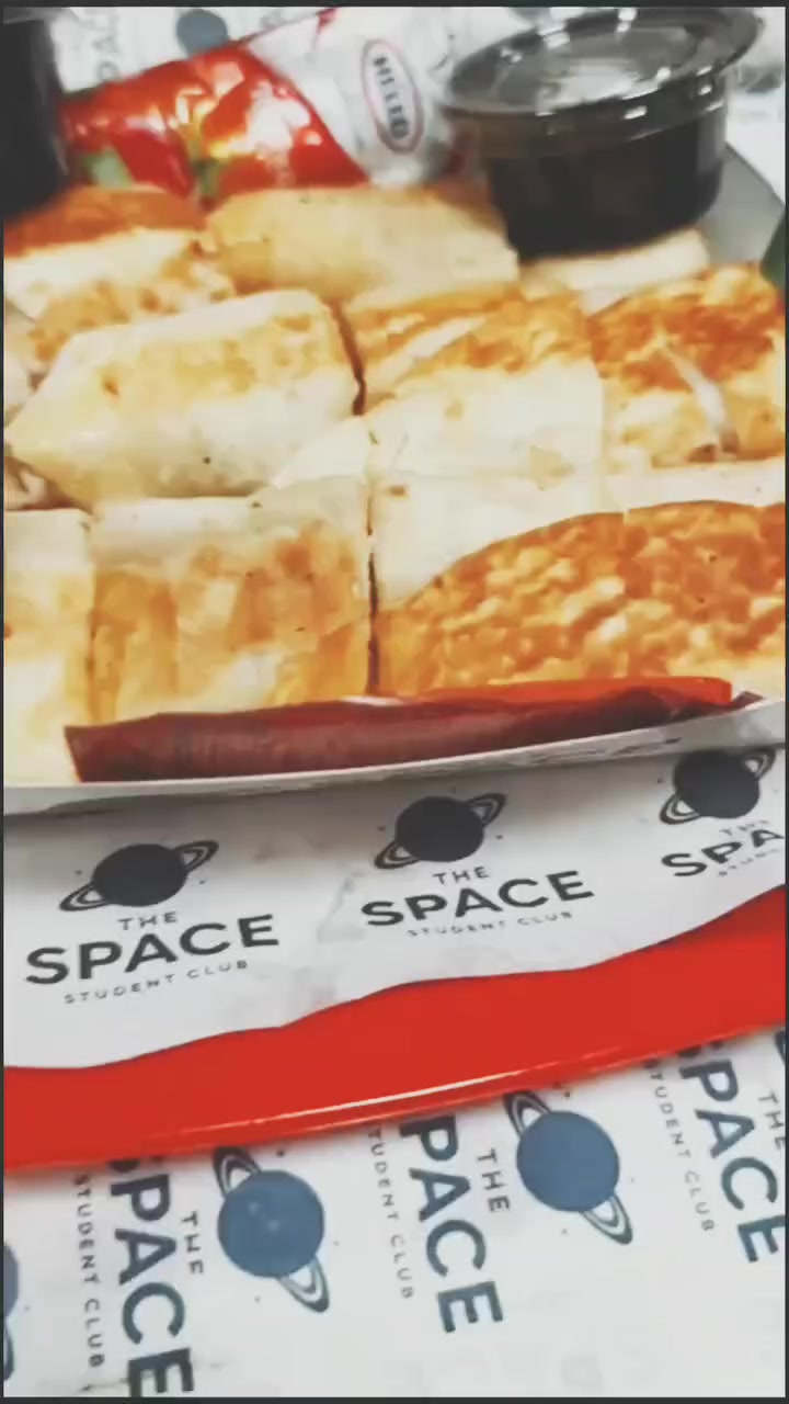 شيف عام شرط التيست قبل العمل اعمل
شيف شرقي -شيف مقبلات -شيف مشاوي عامة دجاج سمك  - شيف كص تشريح وتخمير وشد وتنزيل -شيف وجبات سريعة 
اعمل  فنادق مطاعم شركات متفرغ للعمل للتواصل عبر وتساب او الخاص ***********
