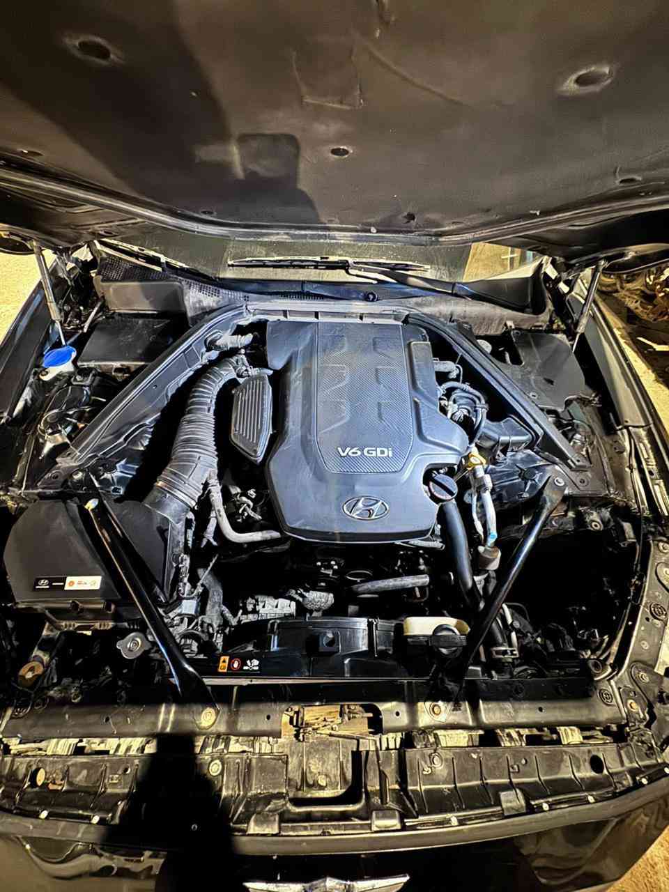 السلام عليكم جنسس 2016  وارد امريكي ضربتهة باب خلفي جهة العبري فقط رقم شمالي  مكينة كير تبريد كفالة سعرها 142 وبيهة مجال بسيط واي استفسار على الرقم ما متواجد بالفيس ***********
