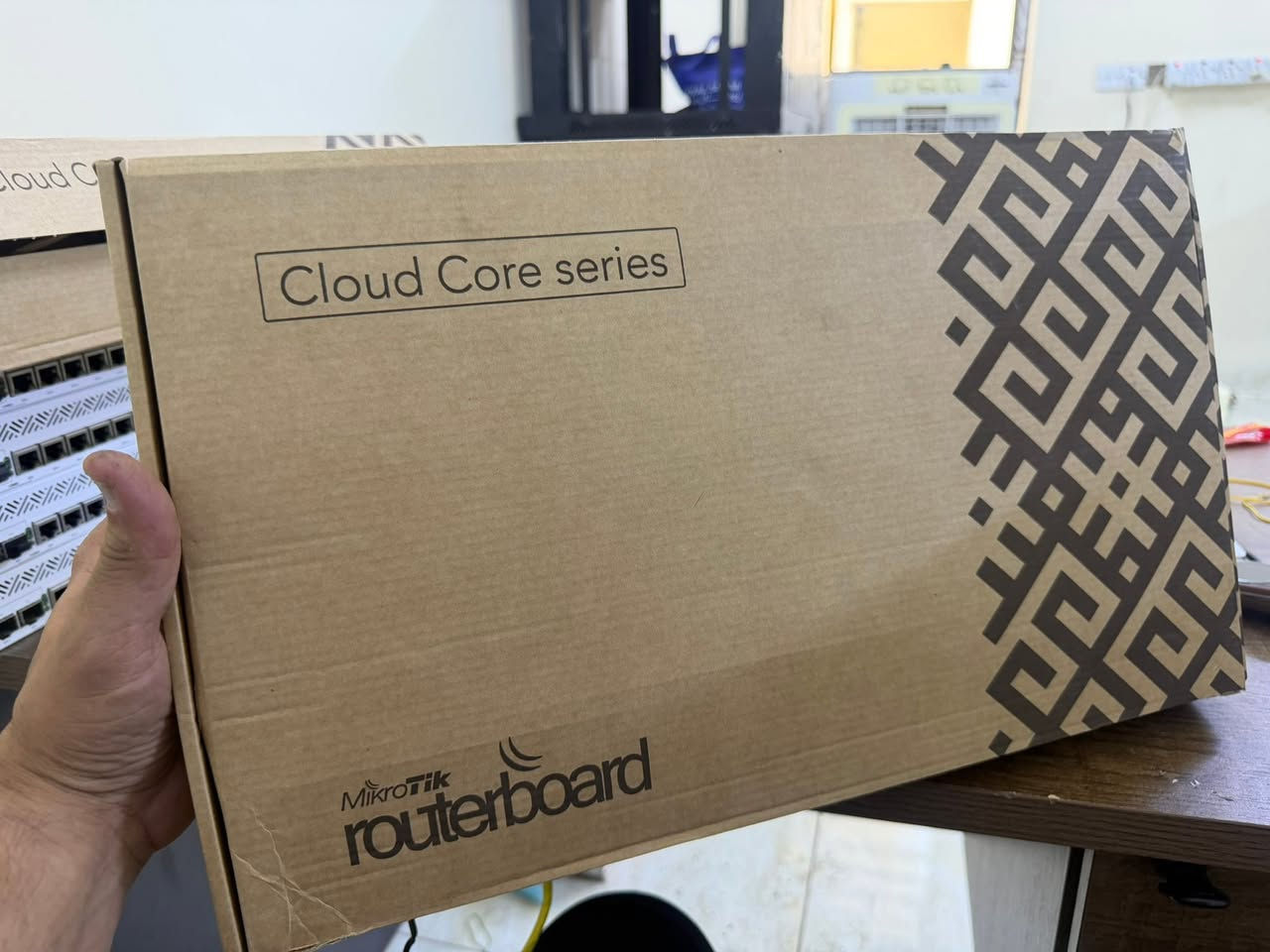 توفر لدى مكتبنا
كلاود كور جديد 1009 بلص 10 g  سعره 560 الف بسعر المستخدم 
يوجد لدينا توصيل لكافة المحافظات 
***********
