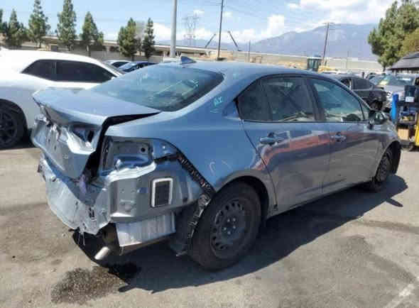 السلام عليكم 
للبيع فقط
تيوتا كورلا
موديل 24
نص فول
حادث واضح
بجم كفاله
كير مكينه كفاله
شواصي لغود كفاله
بدون ايرباك
لون حلو 
موعد الوصول قريب
السعر الى الامارات ( 88 ) ورقه 

للتواصل متوفر فقط ( اتصال + واتساب) 
***********
