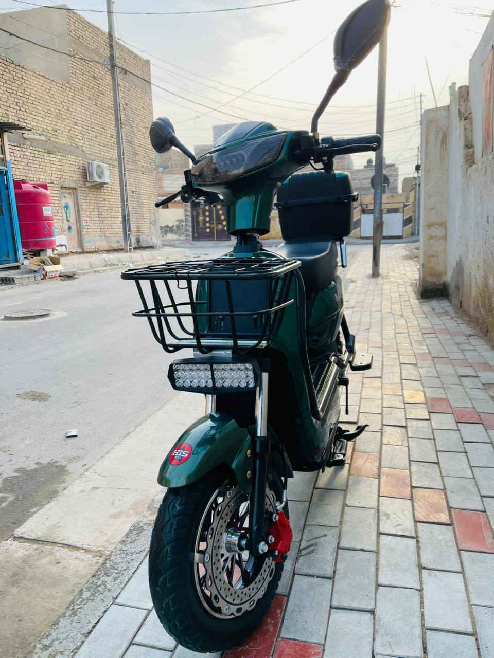 السلام عليكم 
للبيع دراجه شحن 5بطاريات كفائه جدا ممتازه وبحالة الوكاله 
استخدام اقل من شهر وكلشي شغال وممتاز
4سرعات لايت قوي بريكات دسكات خلفي وامامي مكاني كربلاء حي العسكري الطاقه
السعر 475 الف
للاستفسار خاص او اتصل افضل *********** كربلاء, العراق
