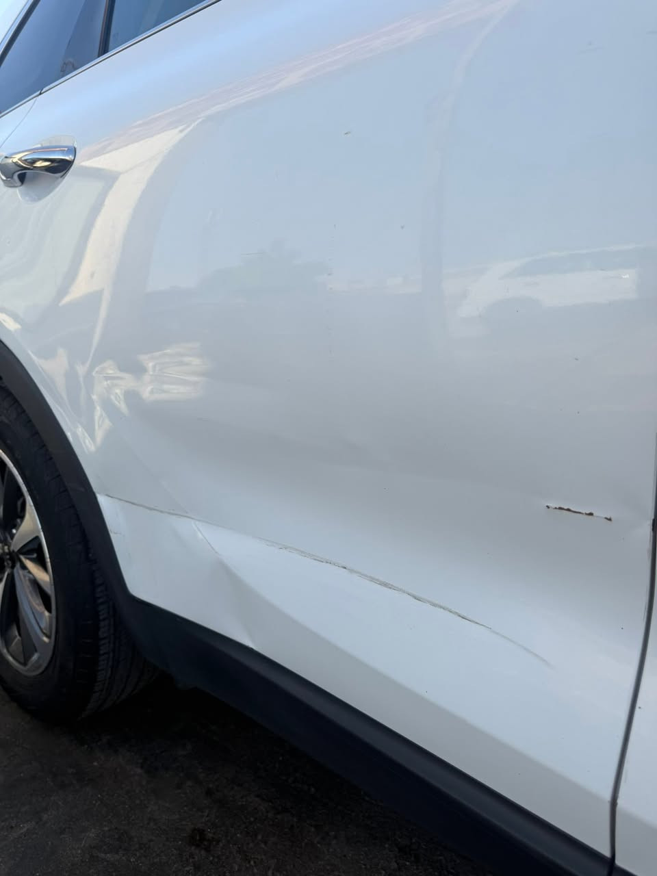 Kia Sorento 2020
وارد امريكي ضرر دعاميه امامية بدون ايرباك
و باب خلف السائق بارد فقط بدون صبغ 

و باب الخلفي عكس السائق بي ضرر بسيط مثل ما موضح بالصور

محرك  GDI 3500 

6 سلندر 

7 راكب 

رقم بغداد و مكانها بغداد تحويل ثاني يوم 

السعر 190$ و بيها مجال 

للاستفسار اكثر خاص او اتصال 

***********
