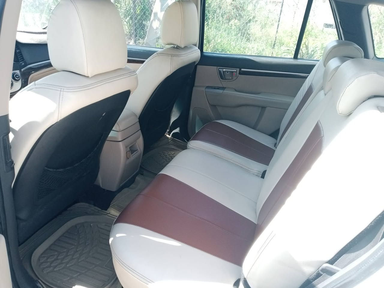 🚗 للبيع: هيونداي سنتافي 2011
🔹 محرك: 4 سلندر 2400
🔹 السيارة بحالة جيدة وجاهزة للاستخدام
🔹 بيها صبغ أمامي (موضح بالفحص)بالسونار 
🔹 باقي السيارة وضعها جيد

💰 السعر: 142 (قابل للنقاش للجادين)
📍 الموقع: واسط / الحفرية
📞 ***********

📋 الفحص متوفر (مرفق بالصور)
السيارة تستحق المعاينة 👌
