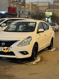 نيسان صني • سيدان • داخل المنشور