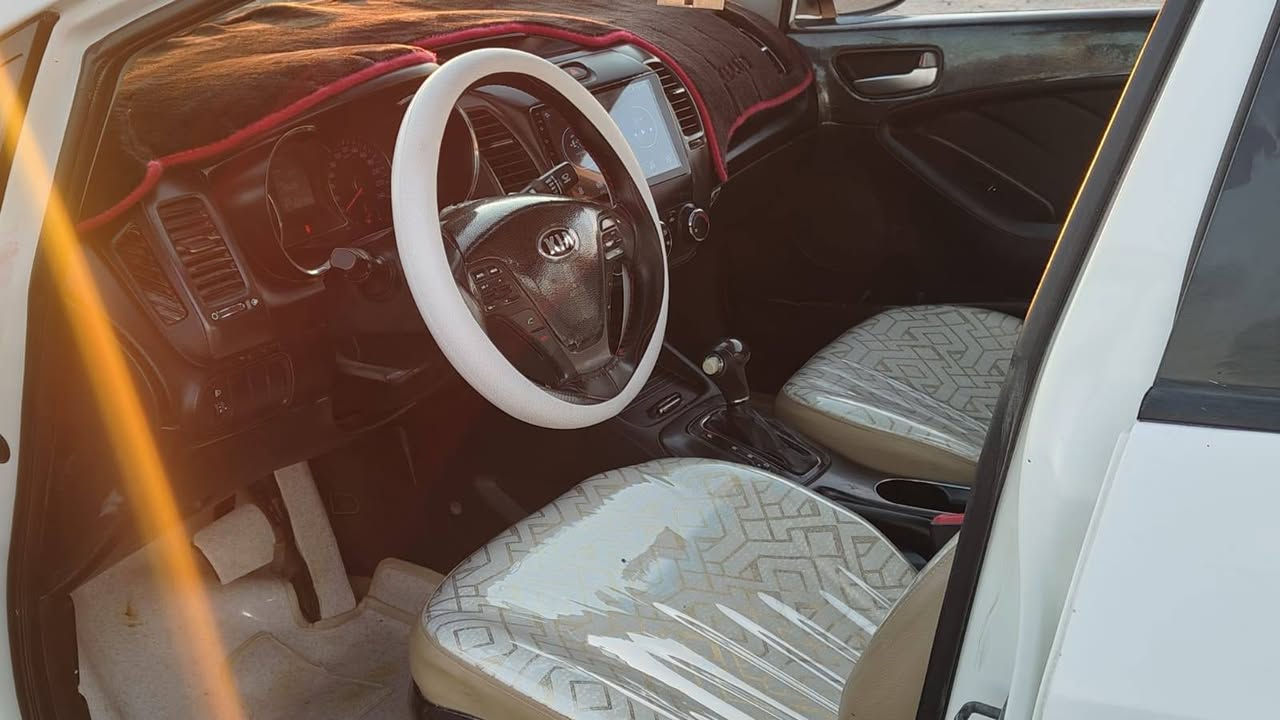 السلام عليكم رمضان كريم
بيع مستعجل
سيراتو2016 وارد خليجي تبديل بنيد فقط رقم ذي قار الدولي تحويل مباشر مكينه 1600لاتنقيص لا تبخير لا صوت كير حداديه تبريد تدفئه كهربائيات دواخل وضع الشركه مواصفات نص فول  العنوان الناصريه مركز السعر 110 وبيه مجال كلش بسيط سياره مال جناي بوجهك لشارع جاهزه 4تايرات سبوع من شادهن الاستفسار
***********
***********
