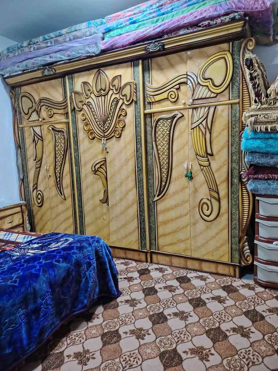 اسلام عليكم قرفة نوم للبيع 
مراسله على الخاص


**إذا كنت صاحب هذا الإعلان وتريد حذفه لأي سبب، رجاءا أرسل رسالة إلى الدعم الفني**