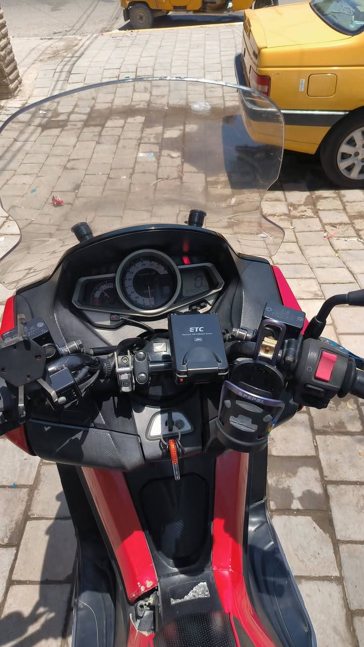 السلام عليكم هوندا فاز S7 نظيفة جدا  للبيع للاستفسار***********
