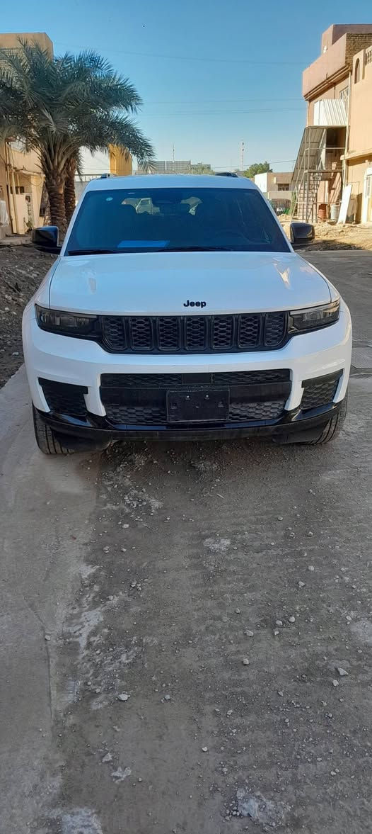 من رخصت مدير الكروب السلام عليكم جيب كراند شيروكي مديل ٢٤ وارد أمريكي رقم واسط كتاب شهداء مكفوله من الصبغ والظربه التصال على الرقم *********** مامتواجد على النت
