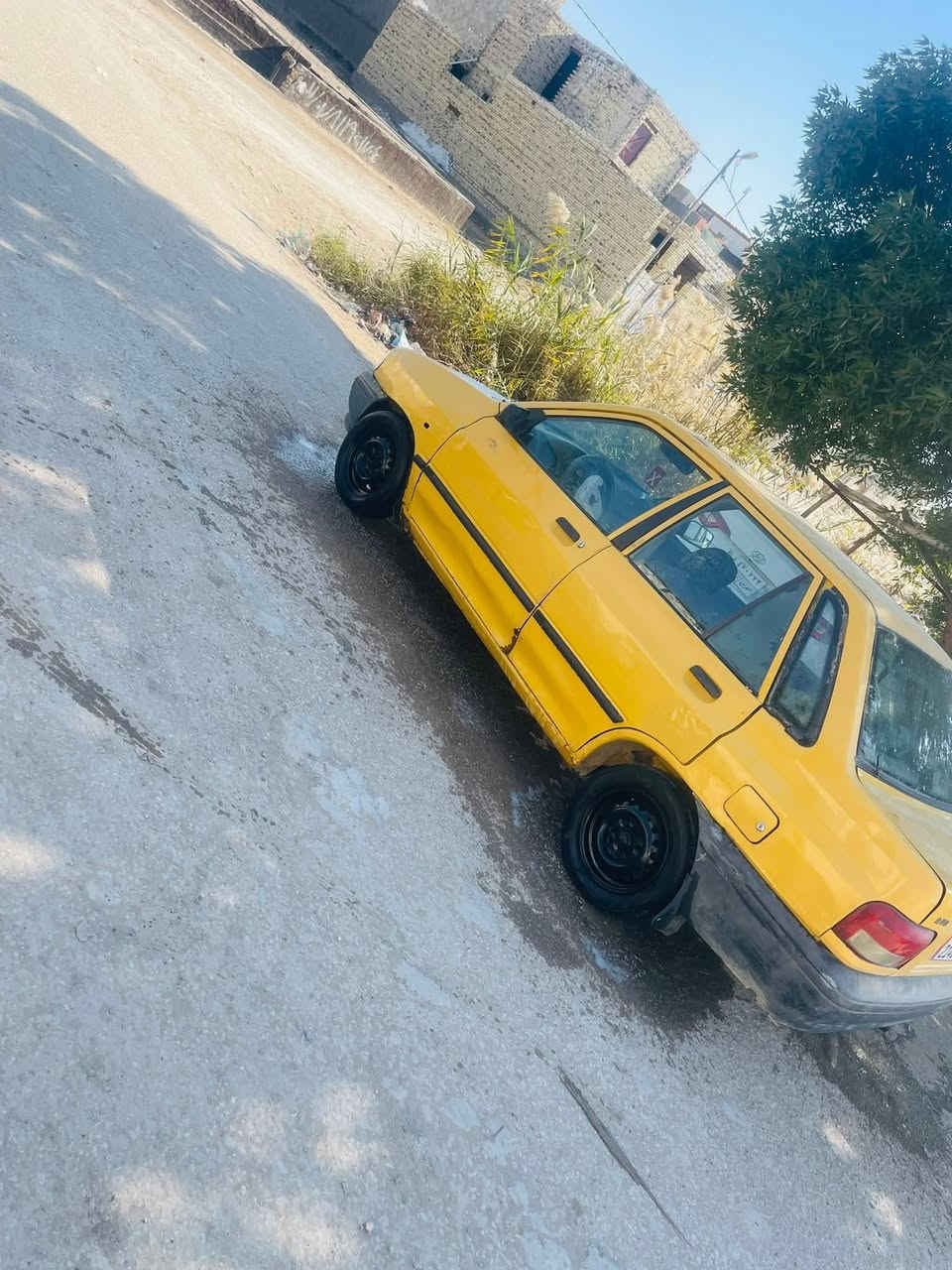 اسلام عليكم سايبه موديل2012اصولي اصولي اصولي مصفره هيئه وغرامه سياره نضيفه وحلوه مال جناي  رقم انكليزي قادسيه مراوس اب ادوات حسب القناعة وانطي فرق متواجد فيس ***********
