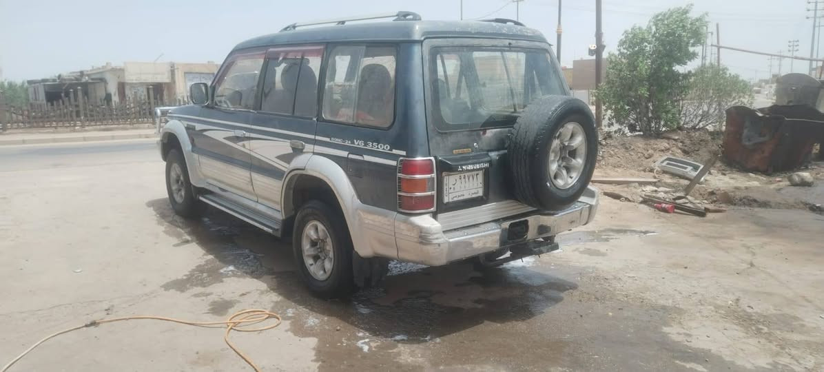 السلام عليكم باجيرو موديل 94مكينه بطه0 300سياره
 جاهزه حداده جديده مكفوله من ضربه ولصبق سياره جاهزه رقم بصره مكاني ميسان لبتيره شرط تحويل سعر 40وبيها مجال قليل ***********
