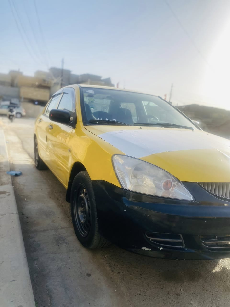 السلام عليكم لانسر موديل 2009رقم بغداد راعيها متوفي السياره نعمه خير من الله معمره جديد تخم تاير صدر جديد مكينه 2000 داخله حلو مدوشمه السياره كبل للشارع ما تصرف عليها عنواني بغداد الحسينيه الراشديه 
رقم الهاتف ***********
السعر 52 وبيها مجال
