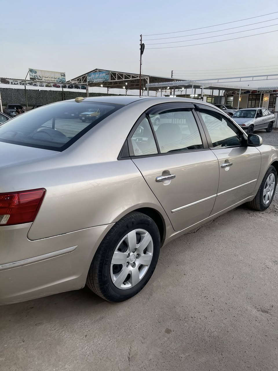 🚗 سوناتا موديل 2008 خليجي للبيع 🚗

✔️ محرك 2400  – 4 سلندر  
✔️ كير ومكينة بحالة ممتازة (المكينة جديدة مشدودة)  
✔️ تبريد ❄️ وتدفئة
✔️ السيارة خليجية  
✔️ بدون ضرر السيارة

💯 كفالة عامة ماعدا شبر بالجنطة صبغ 

💰 السعر:118  

📞 للتواصل: ***********  
مكان السيارة ديالى يرهم بيع مراوس
