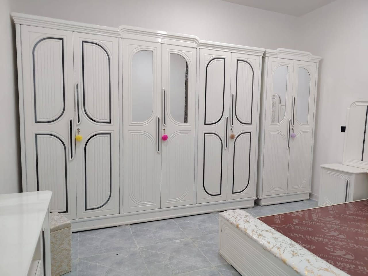 نجارة نصير القريشي للأثاث 
🔴غرفه تزكام درجه اولى mdf ملم 12 ملم حفر cnc

🔴الون من اختيار الزبون 
🔴التصميم من اختيار الزبون 
🔴يوجد اكثر من 100موديل حسب الطلب 

🔴قفايص الغرفه تستحمل شد وتفصيغ الغرفه اكثر من 50مره 

🔴ضمان صيانة دوريه كادر متخصص 
🔴 اصباغ حراريه ماركه ناشونال ضمان ٥سنوات مقاوم الرطوبه والحرارة 

🔴يوجد أقساط لحاملي بطاقه ماستر كارد الرافدين موظف متقاعد فقط 🏷💵
🔴يوجد خدمة توصيل داخل وخارج واسط🚛

العنوان🪶 كوت حي الجهاد شارع النجارين معرض نصير القريشي ابو ضياء للإستفسار*********** ☎️

