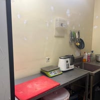 مطعم للبيع • شواية فحم • حي الجهاد شارع 40