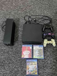 للبيع: PS4 Slim – أونلاين بدون تهكير! ✨ المرفقات ويه الجهاز:  • يد أصل...