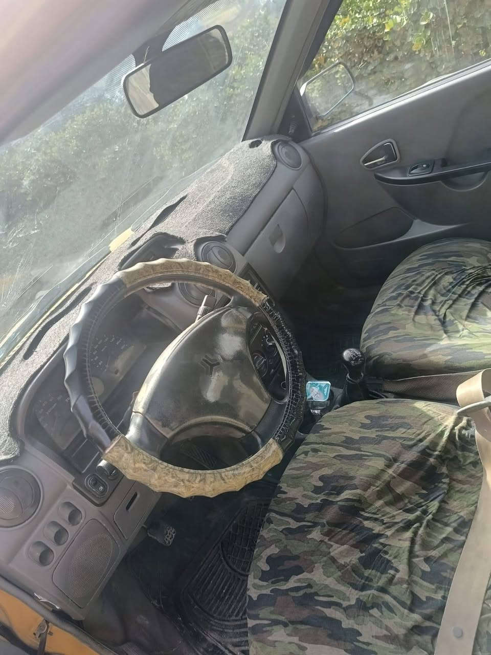 سلام عليكم سايبا للبيع موديل 13 سياره مابي صبغ بس جاملغ خلفي وشبر بل امامي سنويه بسمي ثاني يوم احولك كير مكينه صدر خير من الله سياره ماناقصه برغي سعرهة 27 وبي مجال بصيط مكاني الشعب ورقمي ***********
