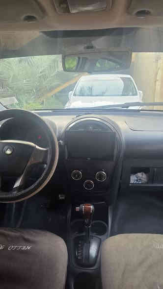 السلام عليكم
باندا كروز ٢٠١٣ للبيع 
رقم واسط 
مصبوغه عام 
محرك كير صدر جديد 
رقم صاحب سياره
***********
