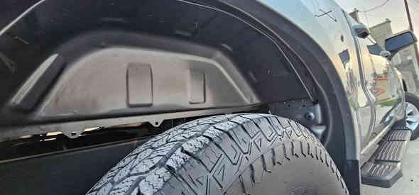 🔴للبيع --- سلفرادو 2022
مواصفات LT
باب طويل بدي قصير 
سيارة جديدة جدا
كشنات جلد 
تدفئة
كامرة خلفية
تشغيل عن بعد
مكين المرغوب V8 5300 
سيارة بدون صبغ بدون تبديل بدون شاصي 
فقط دعامية امامية 
سيارة كلشي على وضع الشركة
سيارة ماشية 63كم 

 سعر السيارة 340 وبيها مجال شي بسيط
***********
