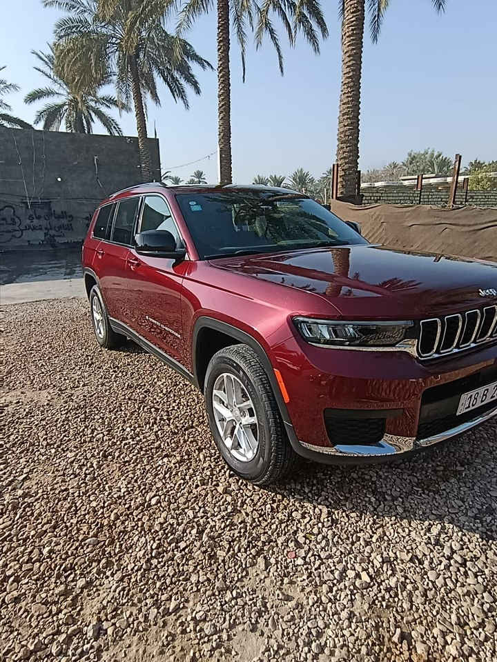 السلام عليكم جيب كراند شيروكي  موديل 2024
لون ماروني   Jeep Grand Cherokee 

المسافة المقطوعة 11961 الف مايل 
السياره رقم بابل  ( دخول كتاب شهداء)
السياره  ضربته فقط جاملغ ورجع على البارد ونصبغ جزء منه 

#مواصفاتها

 شاشات
بصمه تشغيل عن بعد
كشن السايق كهرباء
صندوك كهرباء
حساسات خلفيه
تحكم تبريد قطعتين 
رادار امامي
رادارات 360
ثلاث وضعيات قياده
 بانوراما فتحه وحده
 كير ماوس
نظام منحدرات
 هيترات بالكشنات 
لايتات لد
كشافات
بصمة ابواب 
نضام سبورت 
لدات سقف دخلي 
 شحن ماك سيف 
كشنات الوسط قلاب 
فورويل   

السعر المطلوب 

315 ورقه وبيه مجال
الهاتف / ***********
وتساب فقط / ***********
