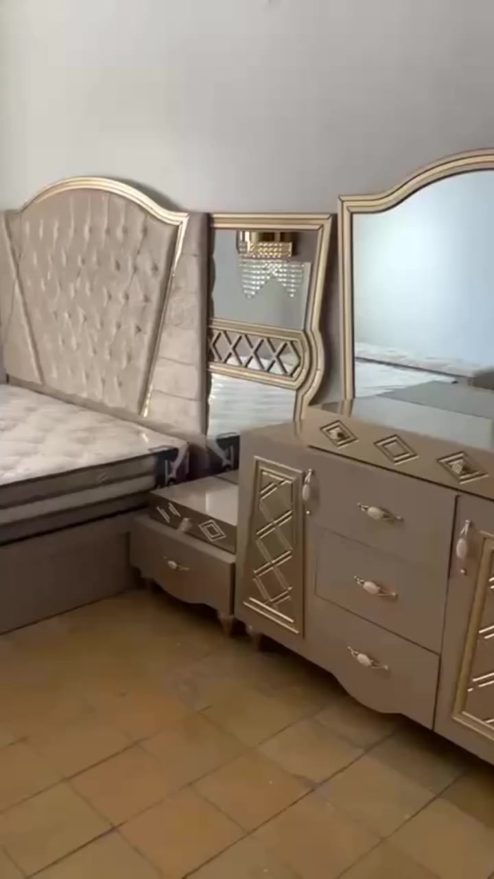 غرفه 9 قطع كلش نضيفه اي ضرر مابيه استخدام كلش قليل سعره مليون ونص وبيه مجال مكان  الإطارات قرب  الحزام الاخضر


**إذا كنت صاحب هذا الإعلان وتريد حذفه لأي سبب، رجاءا أرسل رسالة إلى الدعم الفني**