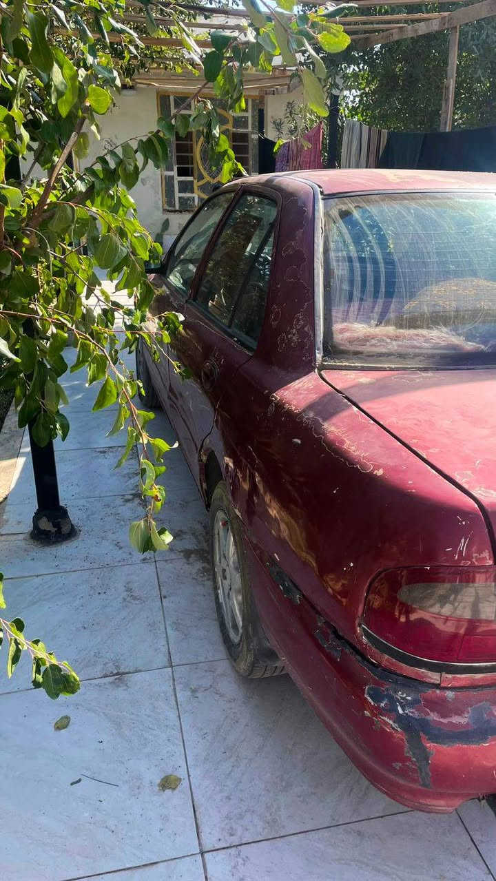 سلام عليكم
سياره بروتون ويرا محرك موستبيشي 
سياره كامله فقط جام الورا نقصه توصيل
 ونقص تبريد فقط   كير اتوماتبك 
حداديه كامله تخم تاير كامل 
لسنويه ل2030 رقم انكليزي 
راعيه يريد تحويل وموجود 
السعر 28 ورقه وبيه مجال 
المكان البصره القرنه 
التواصل  ***********
