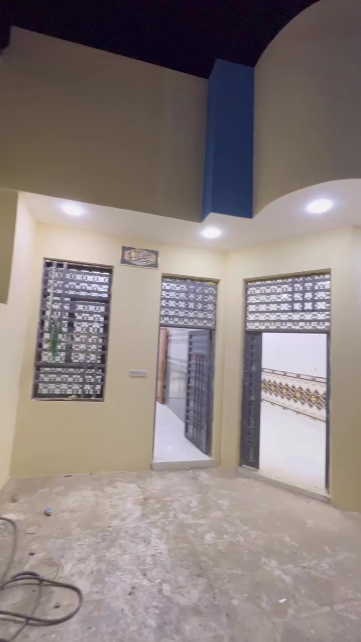 بيت زراعي 140 متر بناء حديث هسه كمل طابق ونـص
البيت غرفتين وصالتين استقبال صحيات داخل وخارج مطبخ مناور 

بناء طابوك صب كونكريت مسلح رباط صب سعره كلش مناسب الشراي

نـاصريه سـديناويـه مـقابيل مركز الشـرطة واتساب ***********
