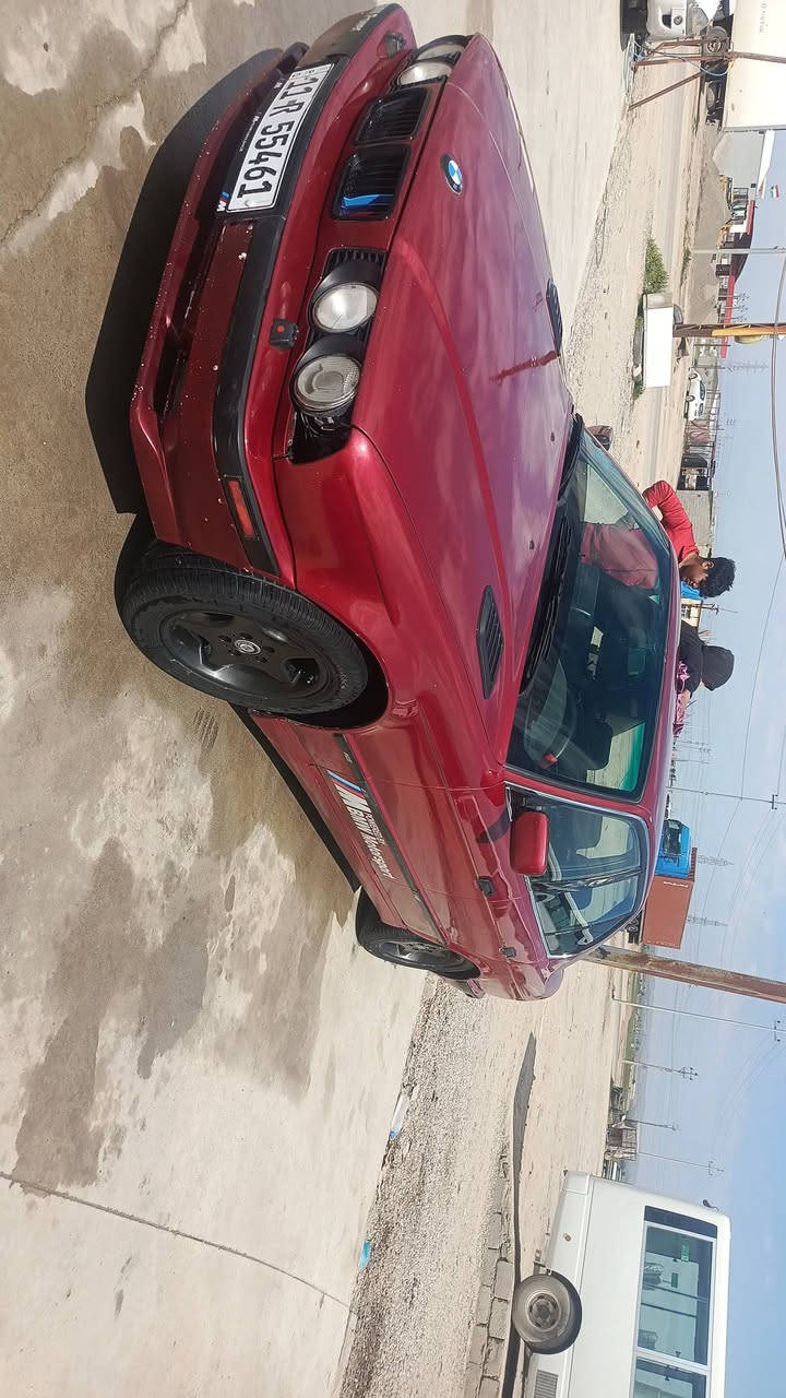 للبيع و مراوس حسب القناعه موديل 92 حجم 525 محرك مسكر كير اوتوماتيك مكان السياره بغداد سبع البور سعرها 50 وبيها مجال خليل**********************
