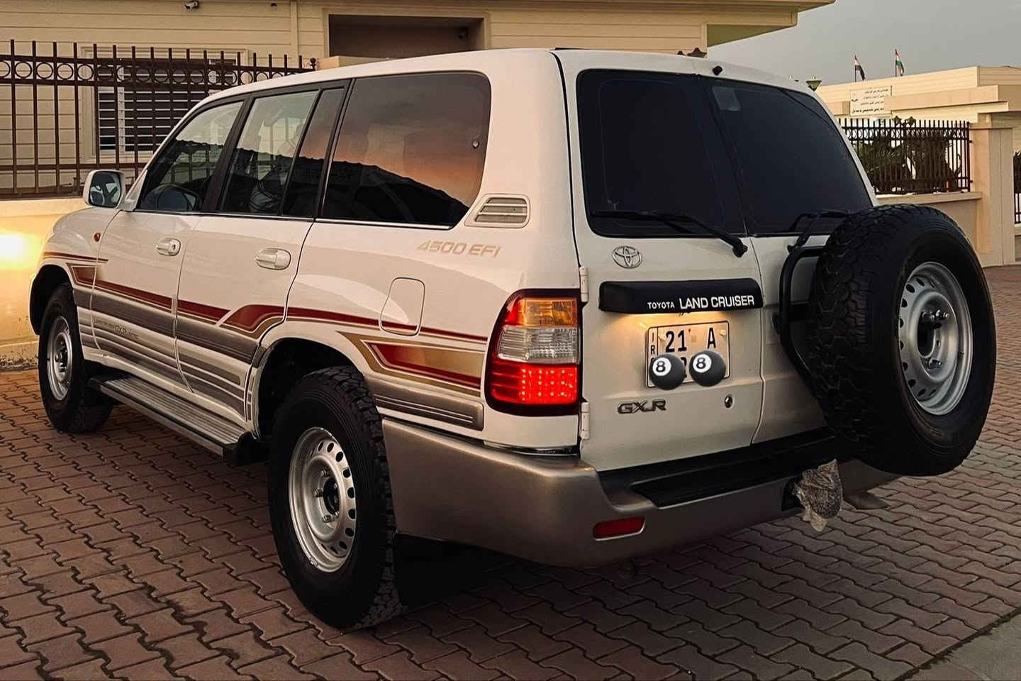 تۆیۆتا لاندکڕۆز مۆنیکا 2001 مواسەفات ٣روبع 
سەلاجە،تەبرید ساردو گەرم مەرکەزی
جام کارەبایی و ئاوێنە کارەبایی ،
تەحویل ئەسڵ بەشەرتی هەموو عێراق بگەڕێی 
،تەنها پەڵەیەک بۆیاخی هەیە 
،ساردی نیە ،کوشن و بەرگی دەرگای لەسەر شەریکەیە ماوەتەوە،
 ٥ تایەو ویلی لۆکی لە ژێرە،
 دەعامى بۆ دەعامى بەشەرت 
چرکەی تێدا نیە،

سعر: لە کۆمێنت داوای بکە ڕاستەوخۆ بۆت دێت 📩 

گێڕو مەکینەو ئەکسل ،دەبڵ ئەکسل بەشەرت ، 
تەحویل و خرامەی بەشەرت

ژمارەی خاوەن سەیارە 
***********
