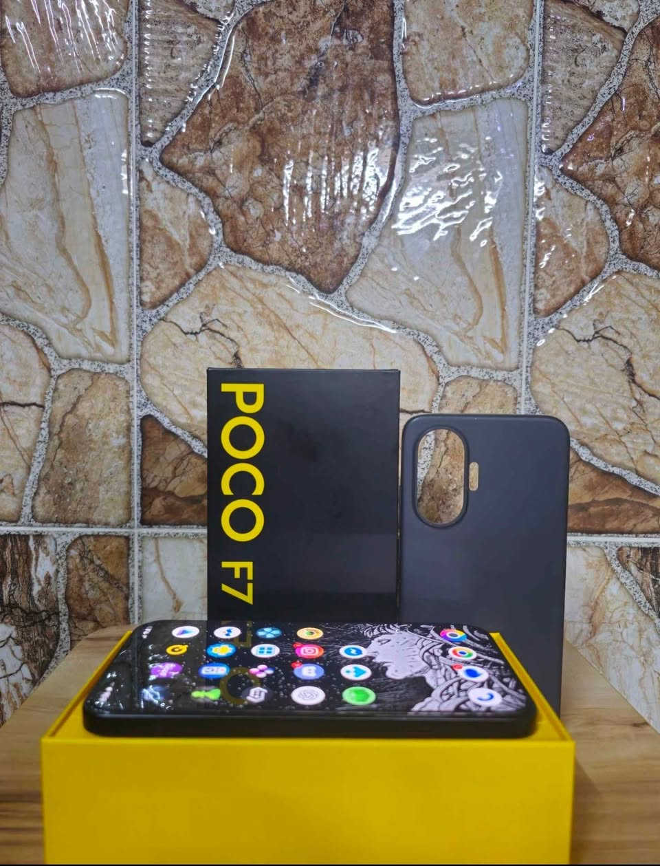 📱 للبيع Poco F7 🔥
للبيع جهاز Poco F7 بحالة نظيفة جداً 💯
استخدام خفيف ومعتنى بيه
⚙️ المواصفات:
الرام: 12GB + 6GB توسعة
التخزين: 512GB
المعالج: Snapdragon 8s Gen 4 قوي جداً للألعاب 🎮
الشاشة: AMOLED 6.83 إنچ + 120Hz 🔥
الكاميرا: 50MP خلفية + تصوير ممتاز
البطارية: 6500mAh 🔋 تدوم يومين تقريباً
الشحن: سريع 90W ⚡
نظام HyperOS أحدث إصدار
⭐ الحالة:
نظيف جداً 100%
ما بيه أي عطل أو خدوش
بطارية ممتازة 99%
كامل الملحقات + كرتون أصلي 📦
💰 السعر: 525000 دينار


**إذا كنت صاحب هذا الإعلان وتريد حذفه لأي سبب، رجاءا أرسل رسالة إلى الدعم الفني**