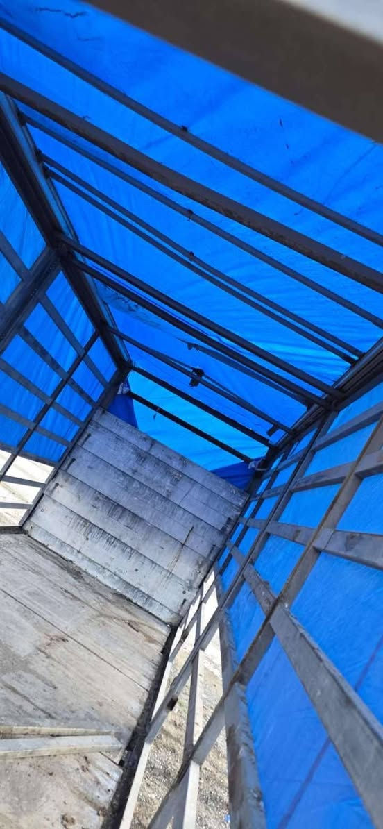 سلاو
بۆدی ئەتیکۆ بۆ فرۆشتن. درێژی 740 بەرزی 280. شوێن تەق تەق .
نرخی 14 وەرەقە
***********
