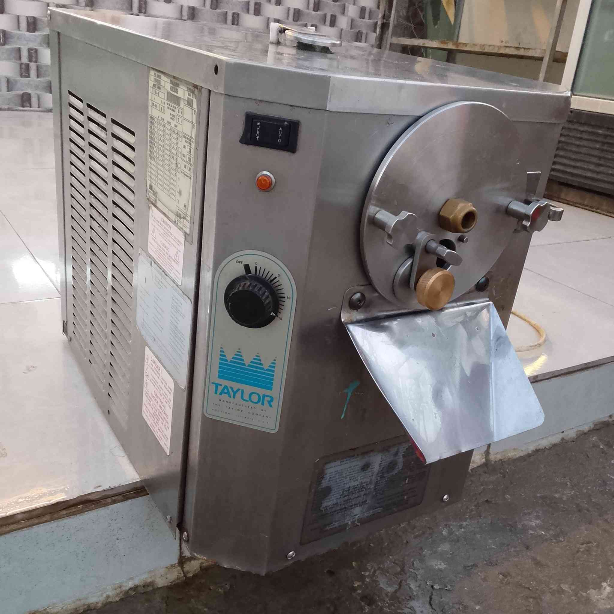 فلوجة يتوفر توصيل 
***********

***********
