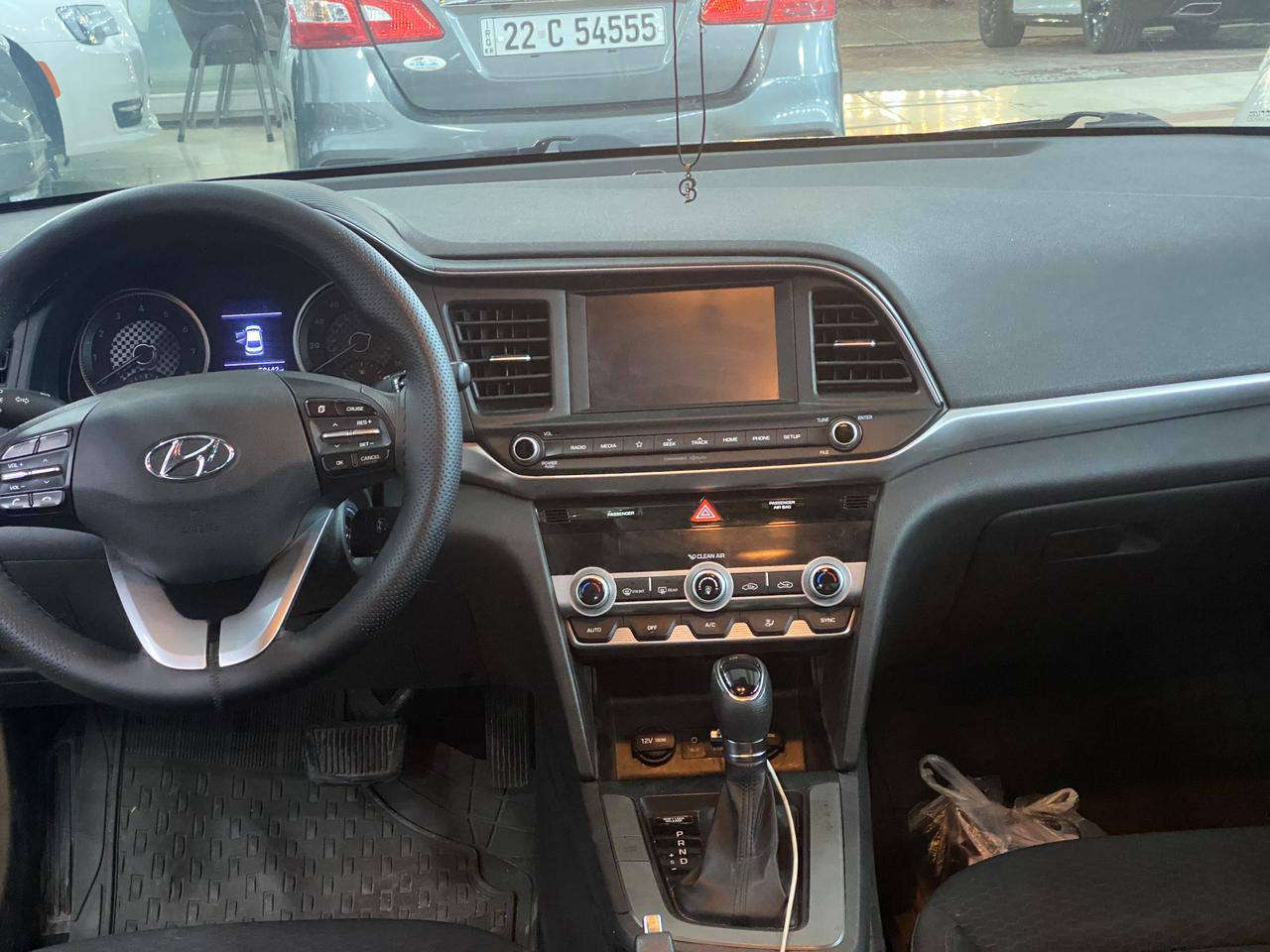 السلام عليكم
للبيع النترا 2020 وارد أمريكي صور الحادث مرفقه بلمنشور وصوره للسونار السياره بيها بارد بلباب الخلفي جهة العبري مكينه 2000 كير AT رقم اربيل دولي تحويل أو وكاله 

السعر ١٢٠$ وبيها مجال مكاني صويره

***********
