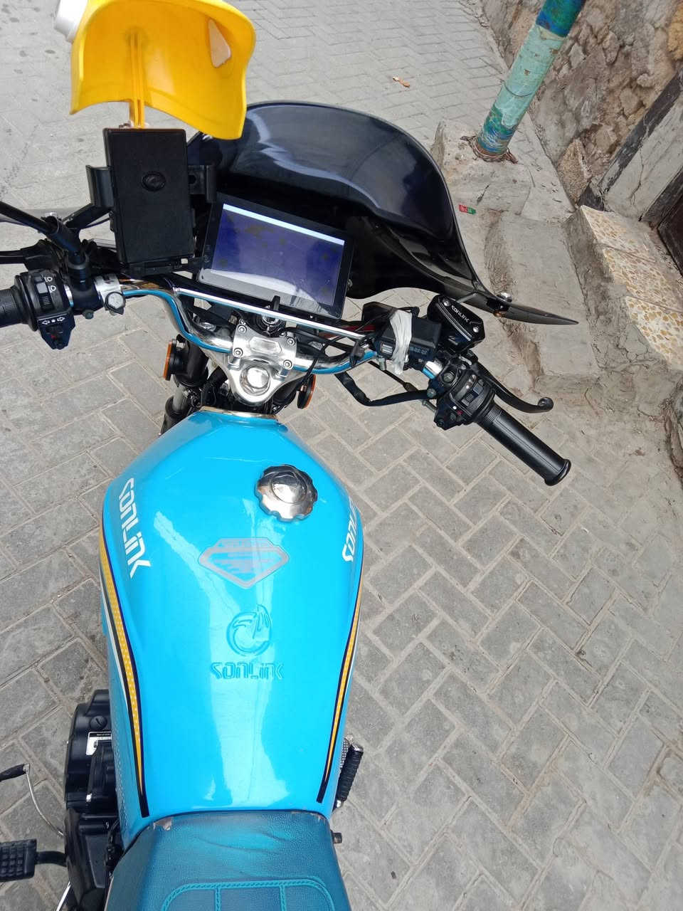 سلام عليكم دراجه يراني خمسه كير سيفان دراجه نضيفه برغي ما مفتوح دراجه كفاله بكاني بغداد مدينه ما متواجد عله فيس تريد وتصاب ورصيد *********** شراي يشلع عيوني
