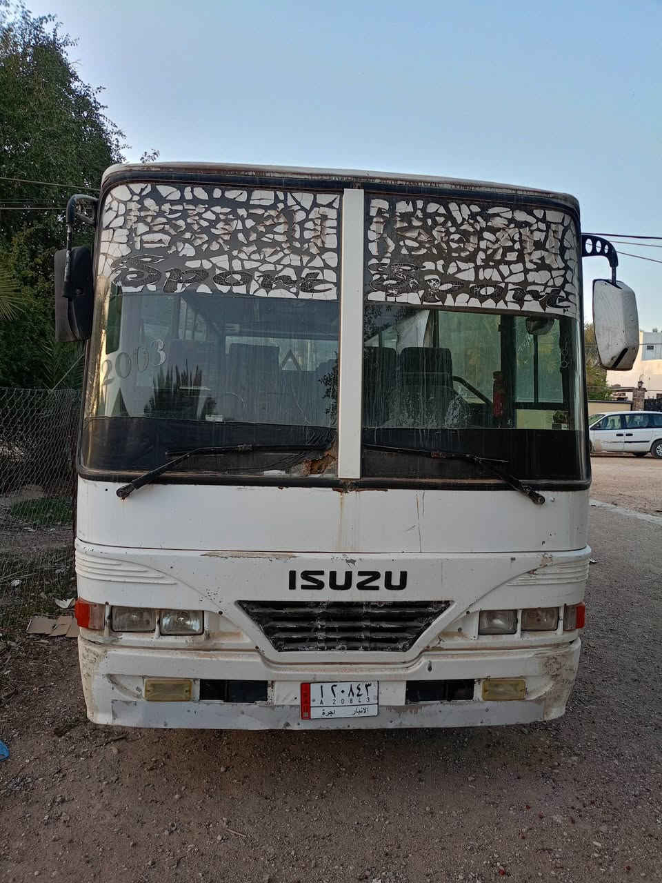 السلام عليكم
باص ازوزه للبيع رقم انبار مابيه اي ضربه أو صبغ 
محرك وكير نظيفه ***********
