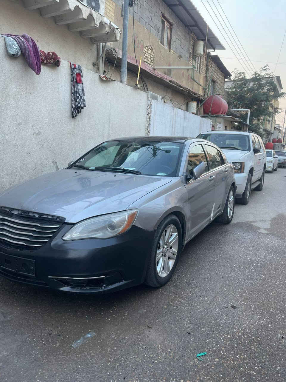 سلام عليكم سياره سي200موديل13حادثه جاملغ الايمان ومصلح مثله وبيه مكانات صبغ  رقم بصره نكليزي مكينه 2400كير6نمر فول مواصفات ماعده البصمه شاشه اندوريت سعره 74وبيه مجال***********
