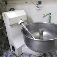 عجانه  للبيع جدر ستيل ام جيسين نضيفه كلش مستخدمه قليل وياها ماطور كهرب...