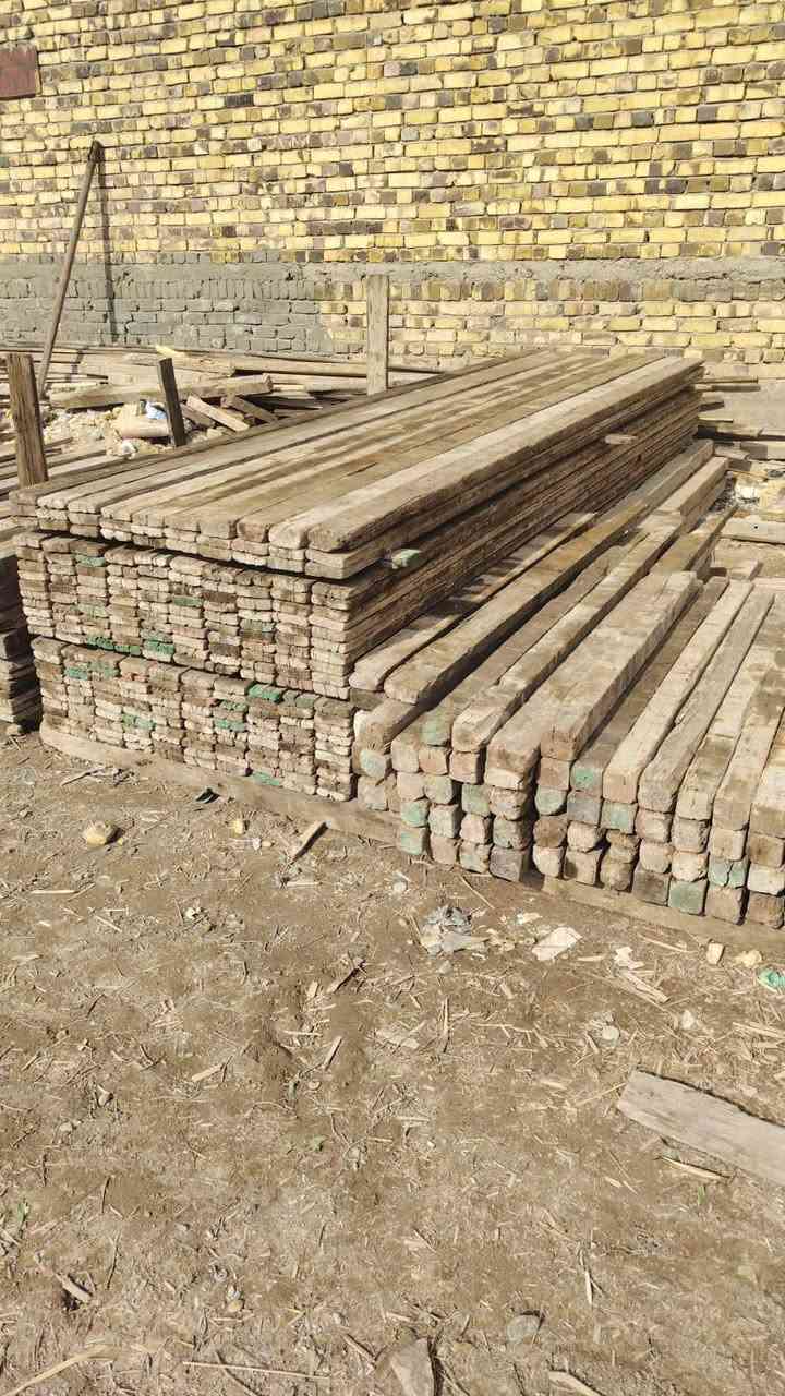 قالب خشب للبيع روسي نضيف العدد 6 مكاعب مكاني حله للاستفسار ***********
