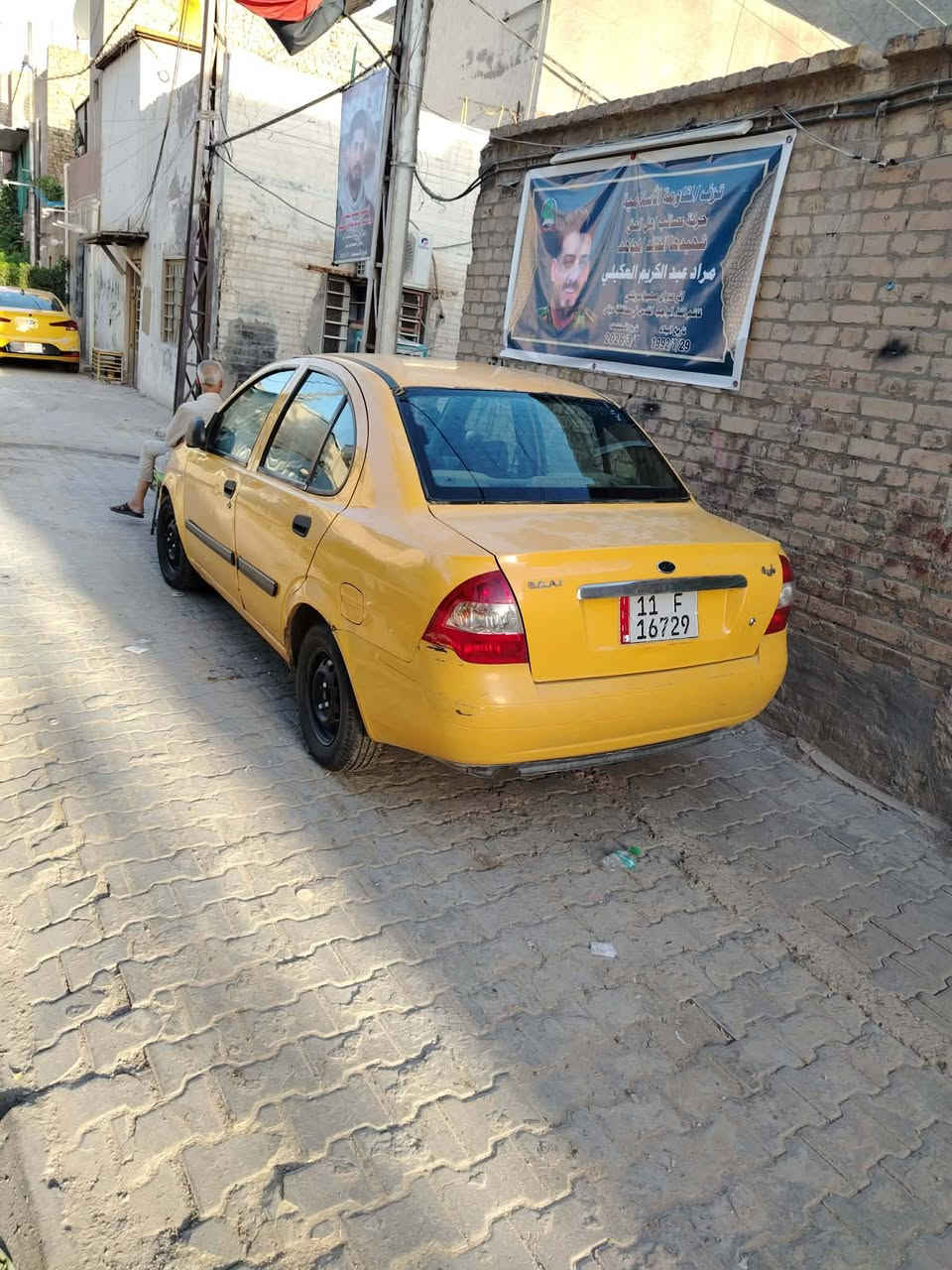 السلام عليكم طيبه 15للبيع رقم نكليزي بسمي تحويل ثاني يوم لاضربه وله صبغ تبريد شغال محرك خير من الله صدر نضيف ***********
