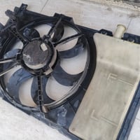 مروحه كامله مع دبه ماء  سيراتو 2007 2008 2009 سعر 50 الف  07826311607