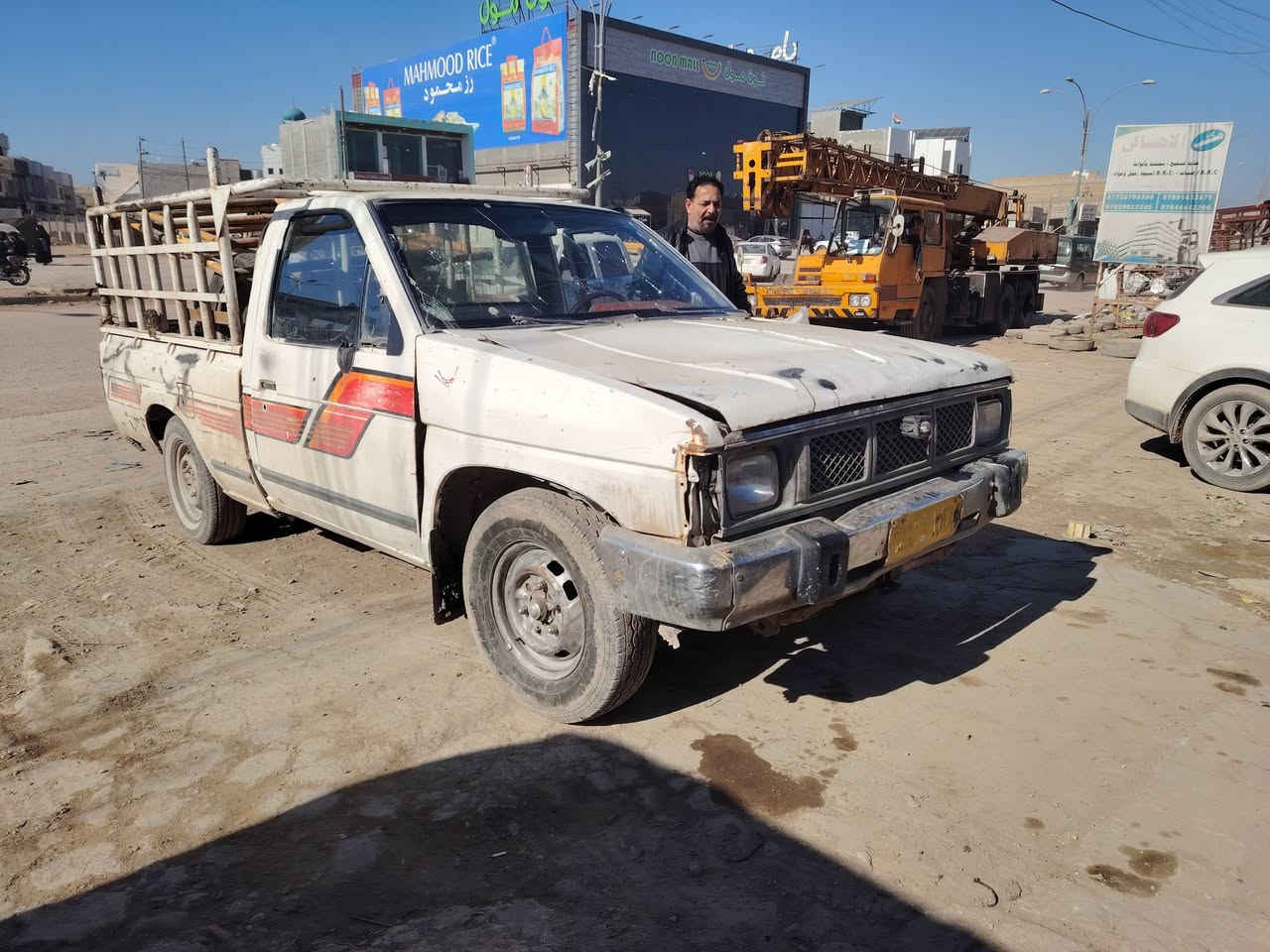 نيسان مديل ٨٩ لبيع بدون راعي يعني متوفي مكان حله مكينه وكير تيوته بخاخ رقم بغداد ١٥ ورقه ***********
