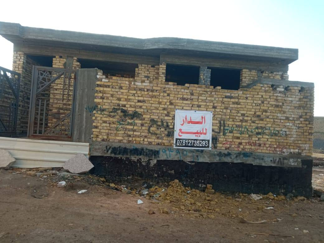 سلام عليكم هيكل مسكوف 100م الأ 10×10واصلها مي يعني ساحبين مكانها حلة محيزم الرابعة سند 25زراعي 
مجاري مجهز بواري وبواري مي جاهزة دفن مثل ماواضح السعر 45بي مجال بسيط جدا اخوان ‏‪0781 273 5293‬‏مكلف بالنشر السعر قفله على الرقم
