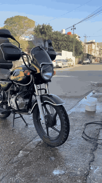 سلام عليكم دراجه بوكسر مديل 21دراجه زيرو مخزنه 4سنوات دراجه جديده بمعنه الكلمه أوراقه كامله 7اوراق مدفوعه كمرك جهاز من كلشي اي نقص مابيه تجي وتفحص وتروح مكان بغداد البياع السعر 2مليونين وميه وبيه مجال حق الجيه وهذا رقمي ***********رجاء المؤشراي لايكسر بل سعر رجاء الدراجه متعوب عليه
