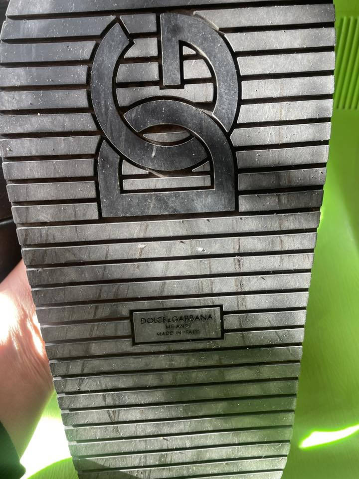 ماركة DG مثل مدشوف صنع ايطالي اصلي قطعه تخبل بالبس قياس 43 نضيف كلش يوجد توصيل سعر خاص


**إذا كنت صاحب هذا الإعلان وتريد حذفه لأي سبب، رجاءا أرسل رسالة إلى الدعم الفني**