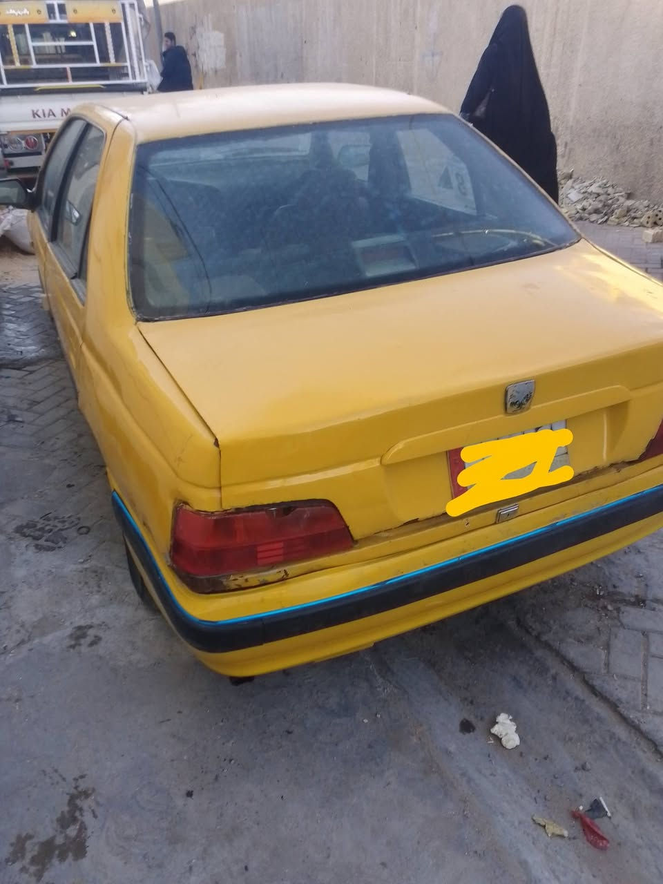 بيجو بارص موديل 2013 بيها ضربة بلصندوك وملاحظات    السعر 25وبيها مجال مكانه مدينه الصدر رقم الهاتف***********
