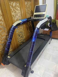 جهاز جري بحاله ممتازه . وزن ١٥٠ كيلو . شاشه لمس مع ازرار   للتواصل ٠٧٧...